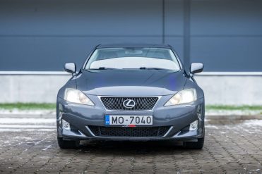 LEXUS IS 220