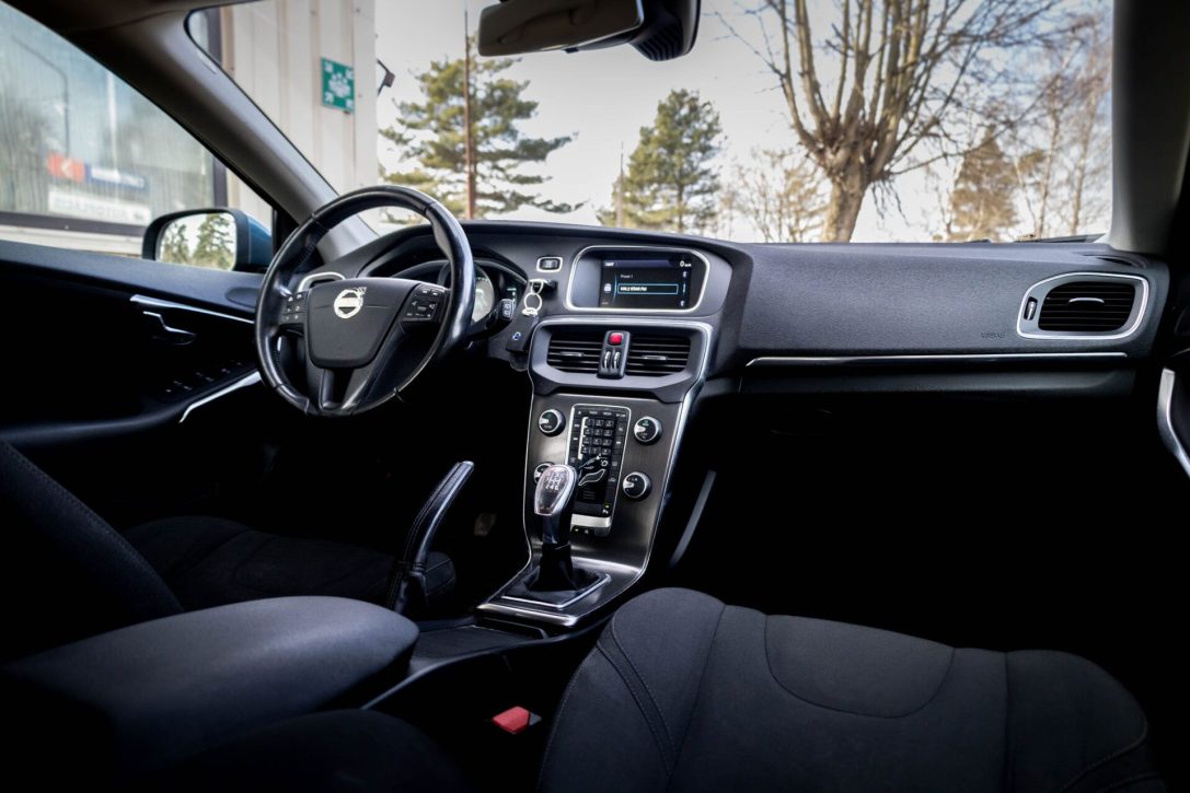 VOLVO V40