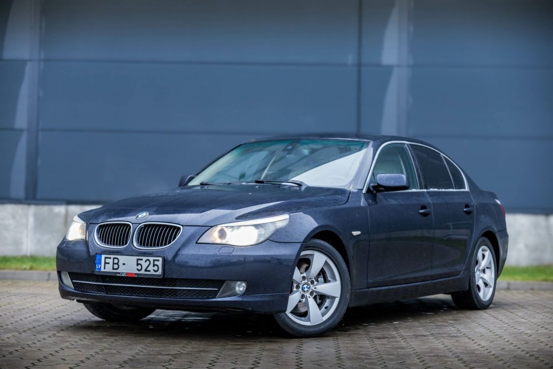 BMW 523
