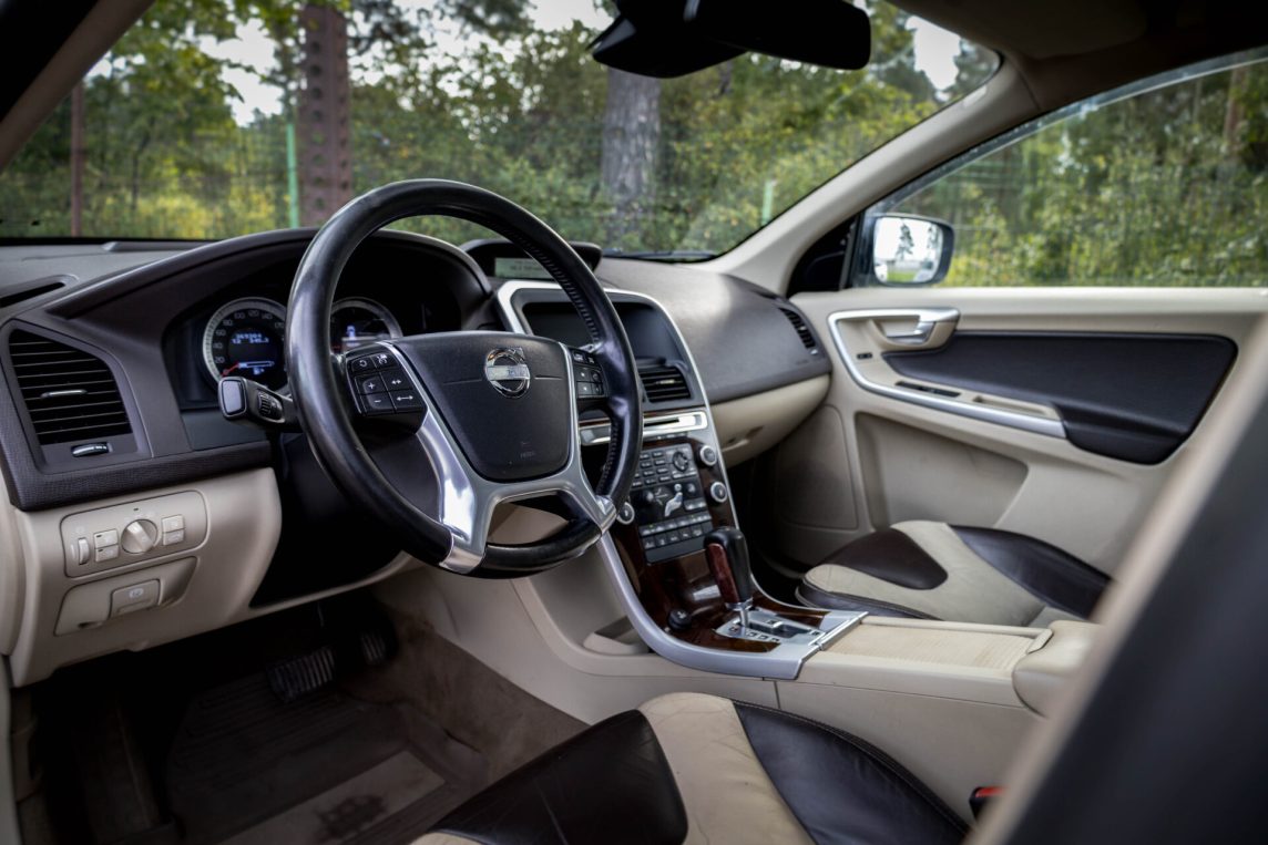 VOLVO XC60