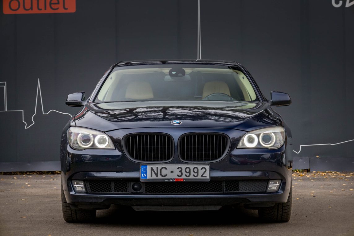 BMW 740