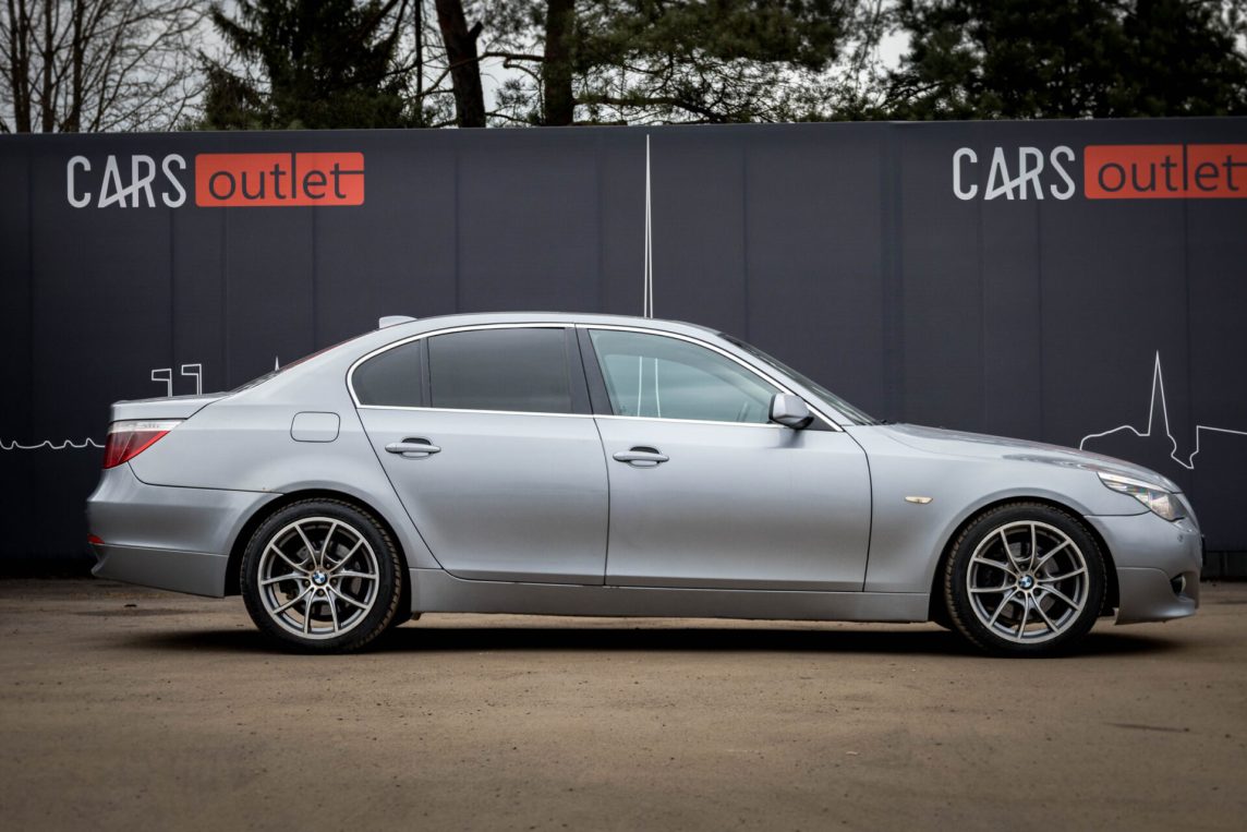 BMW 530