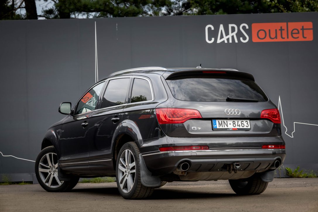 AUDI Q7