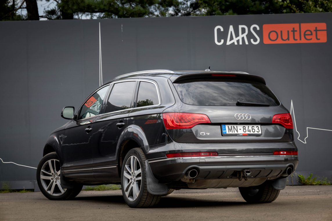 AUDI Q7