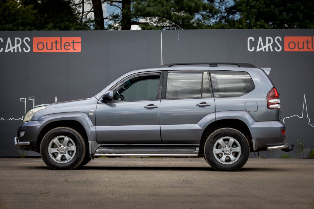 TOYOTA LAND CRUISER