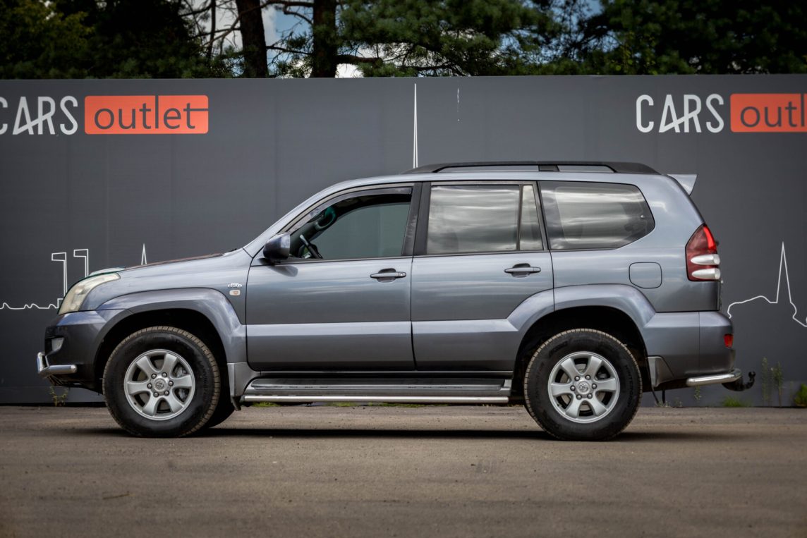 TOYOTA LAND CRUISER