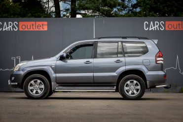 TOYOTA LAND CRUISER