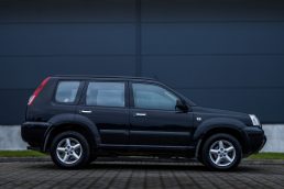 NISSAN X TRAIL