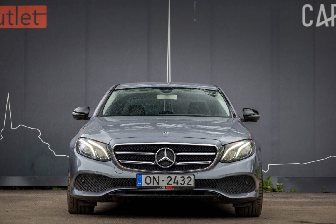 MERCEDES BENZ E200 D