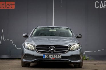 MERCEDES BENZ E200 D