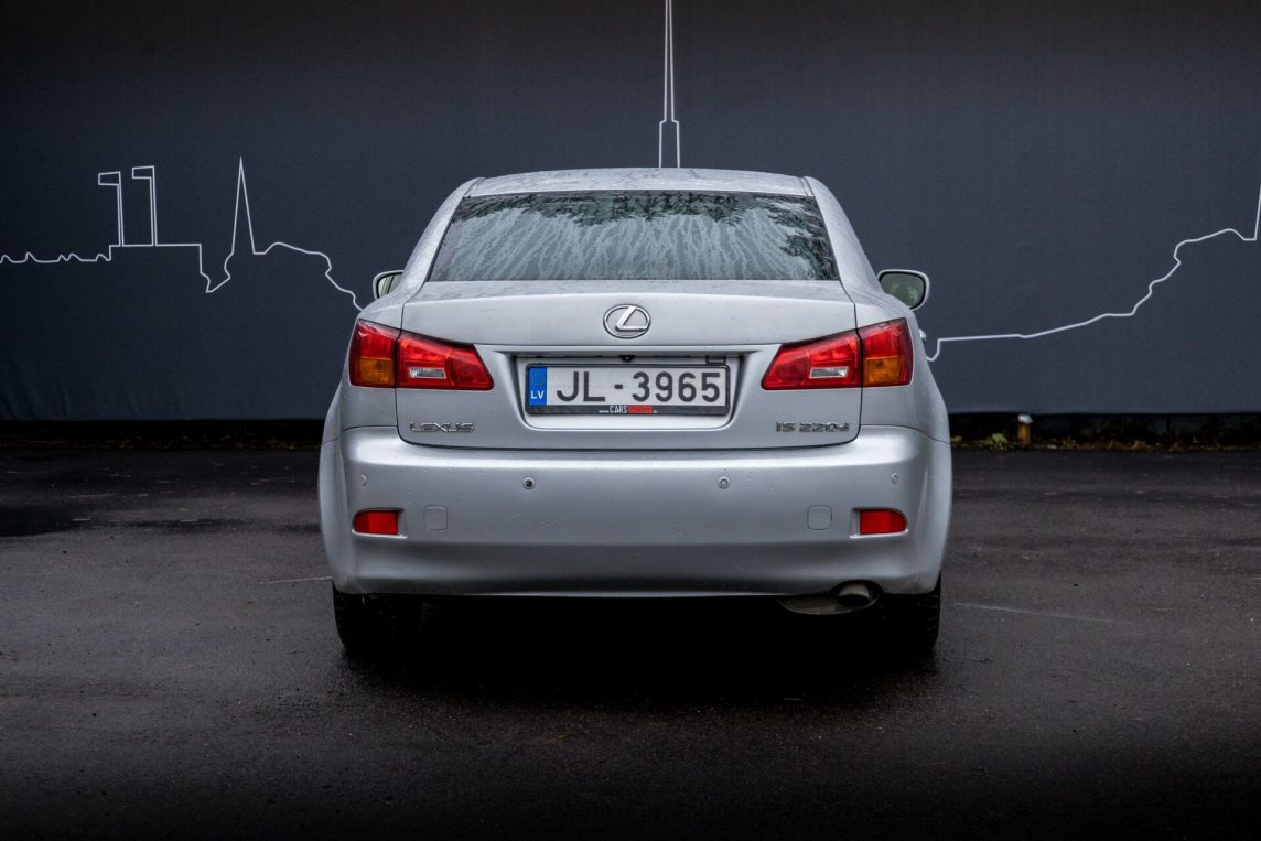 LEXUS IS 220