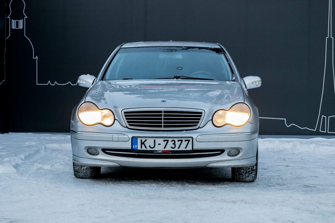 MERCEDES BENZ C 180