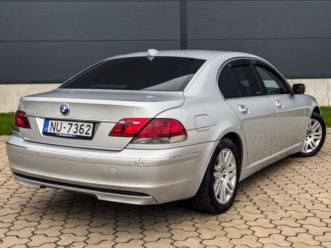 BMW 730