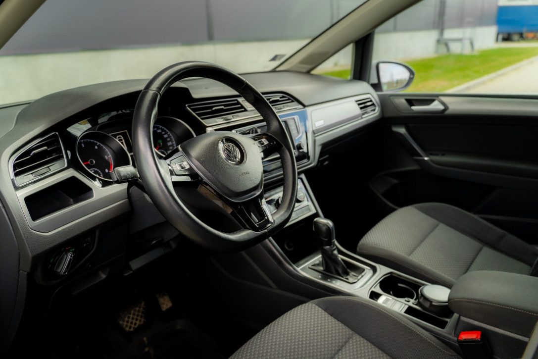 VW TOURAN