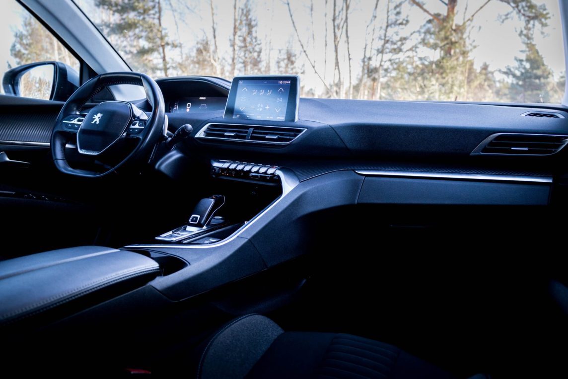PEUGEOT 5008