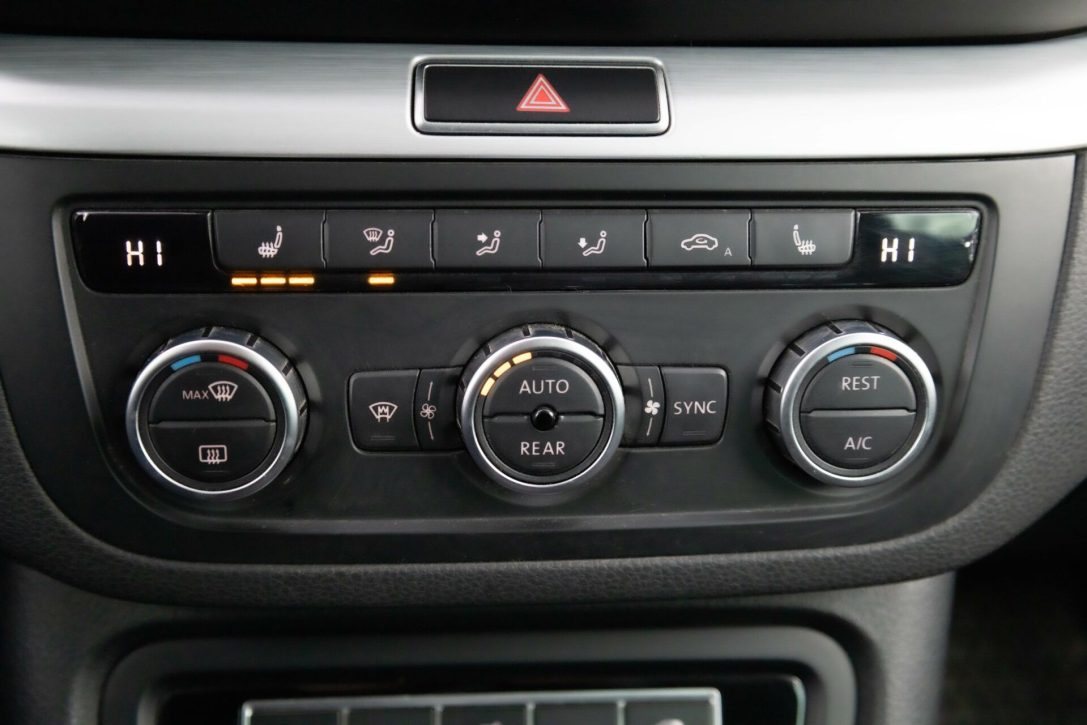 VW SHARAN