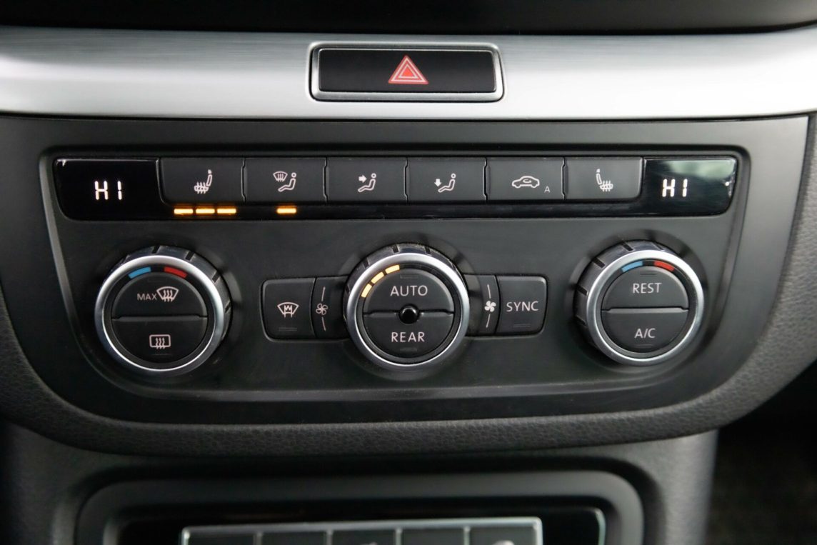 VW SHARAN