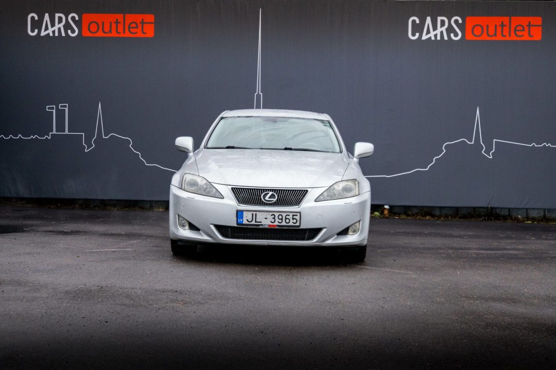LEXUS IS 220