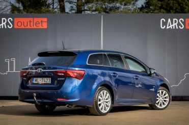TOYOTA AVENSIS