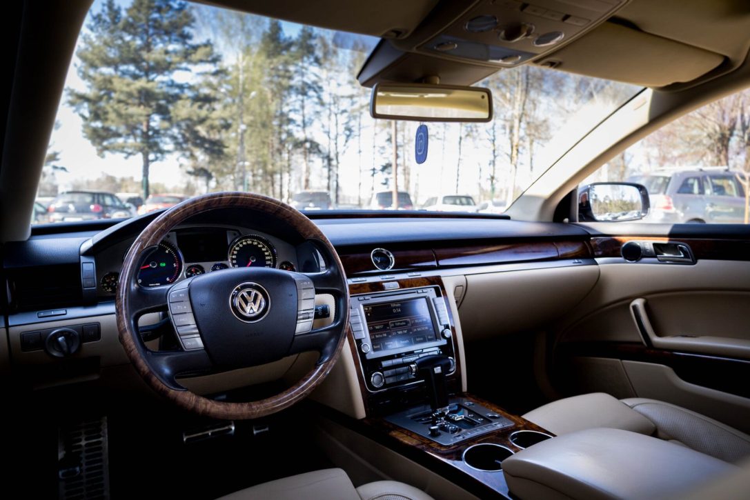 VW PHAETON