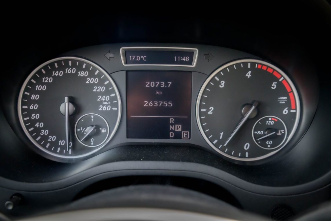 MERCEDES BENZ B 180