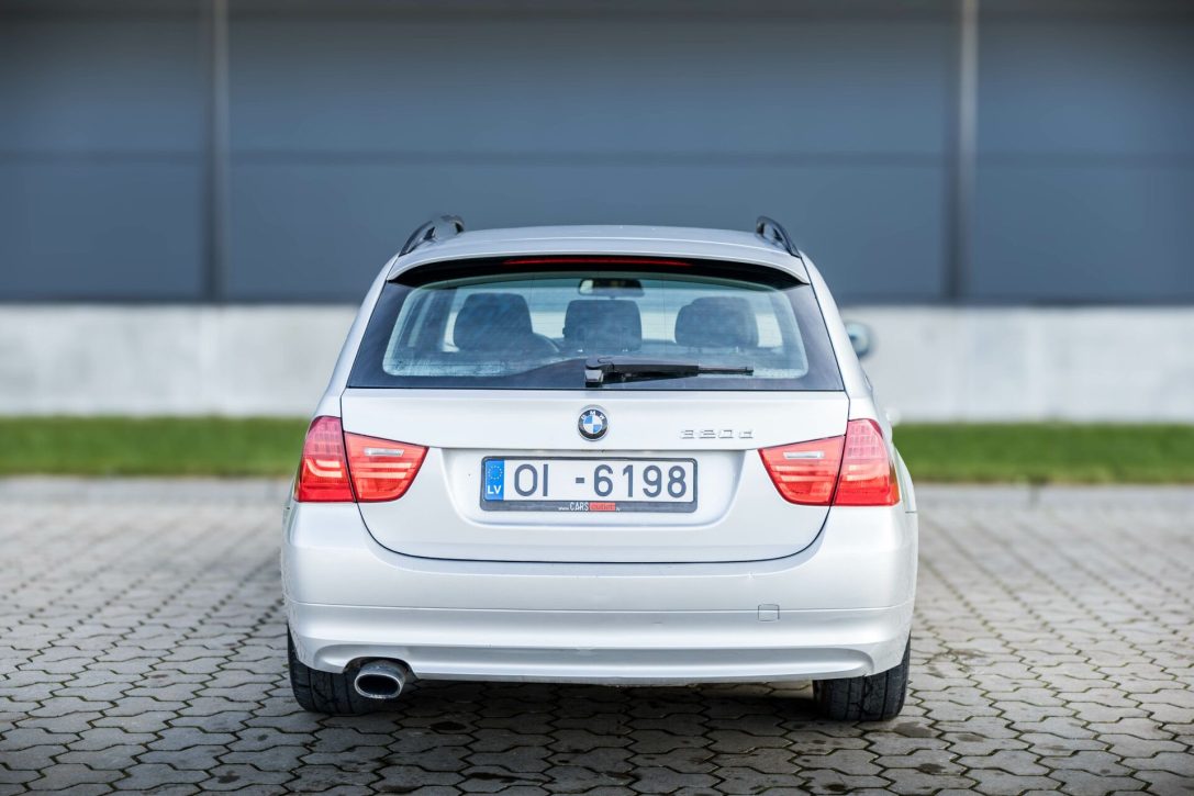 BMW 320