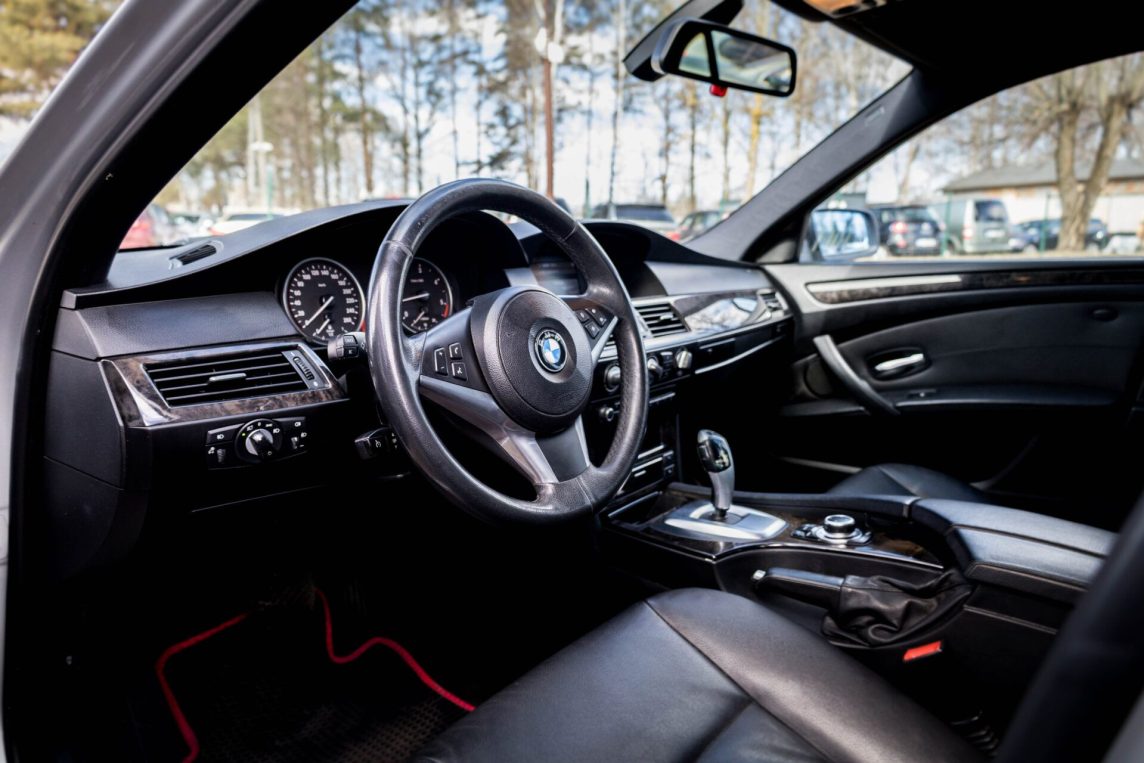 BMW 525