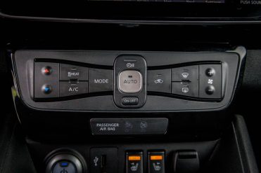 NISSAN LEAF 40KWH