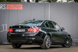 BMW 730
