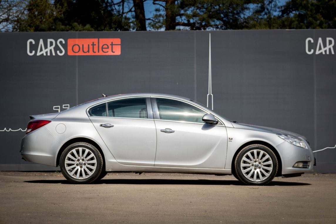OPEL INSIGNIA
