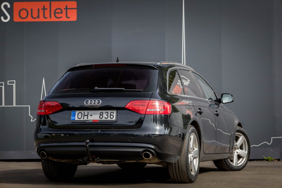 AUDI A4 AVANT