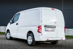 NISSAN NV200