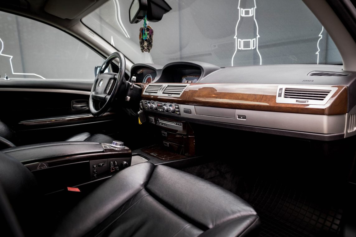 BMW 730