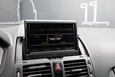 MERCEDES BENZ C320