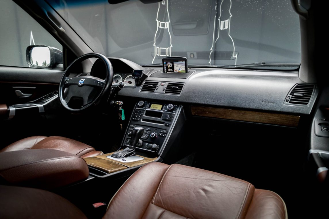 VOLVO XC90