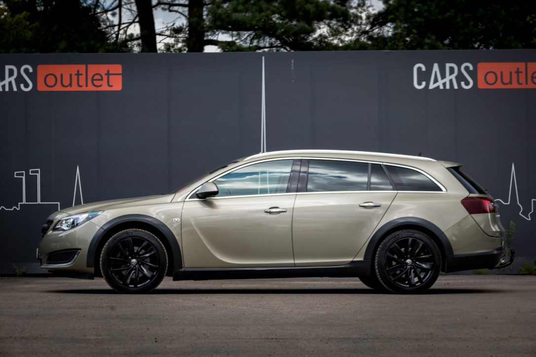 OPEL INSIGNIA SPORTS TOURER SW