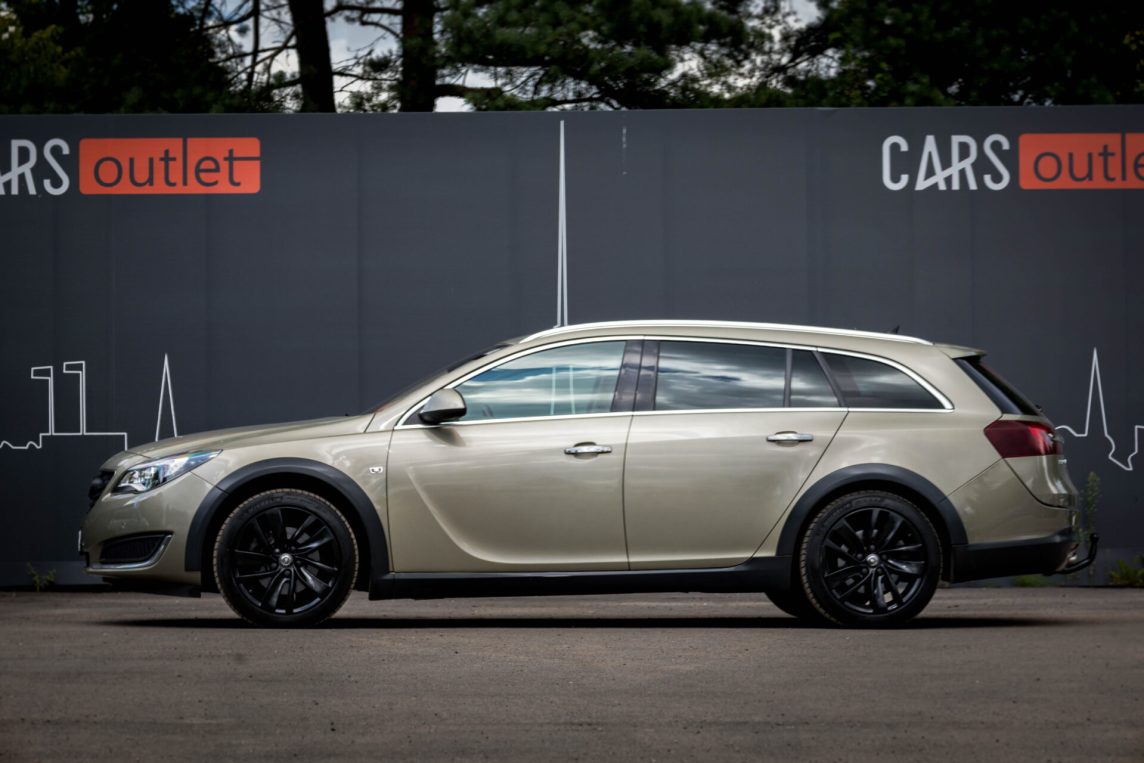 OPEL INSIGNIA SPORTS TOURER SW