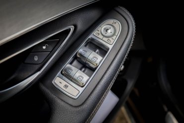 MERCEDES BENZ C 220 D