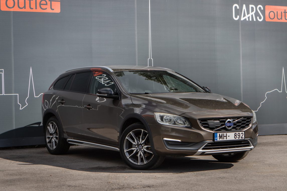 VOLVO V60 CROSS COUNTRY