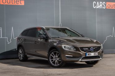 VOLVO V60 CROSS COUNTRY