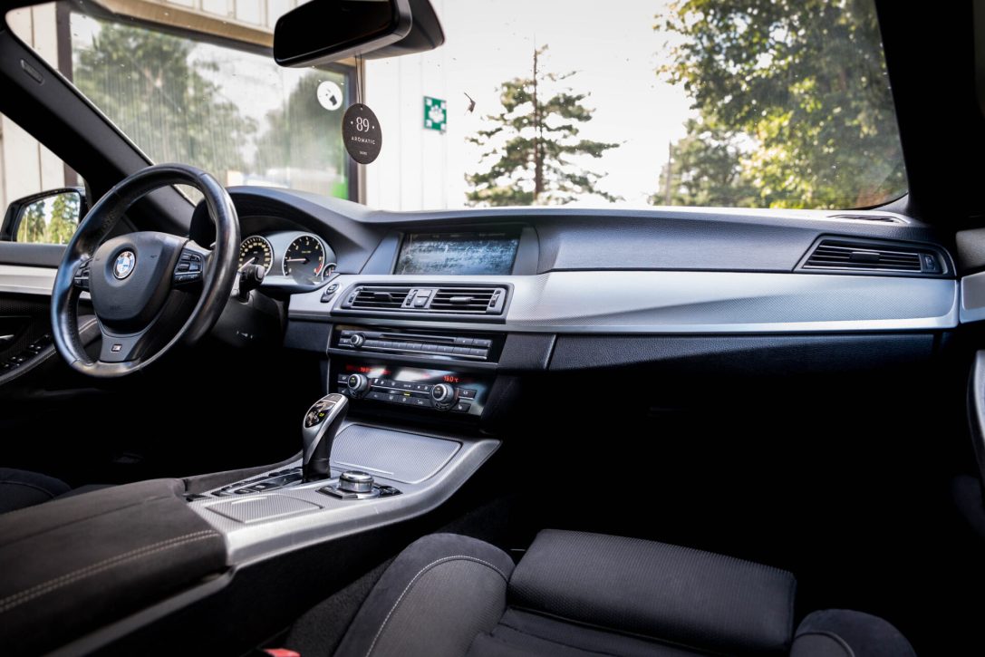 BMW 525