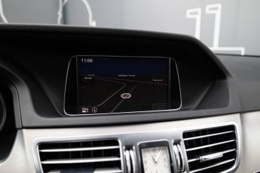 MERCEDES BENZ E300