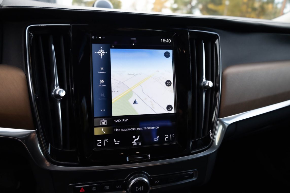 VOLVO S90