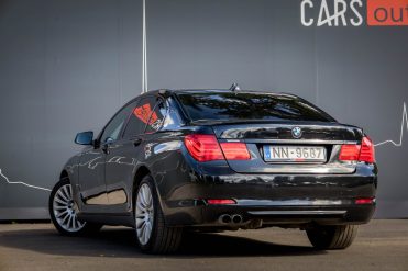 BMW 730