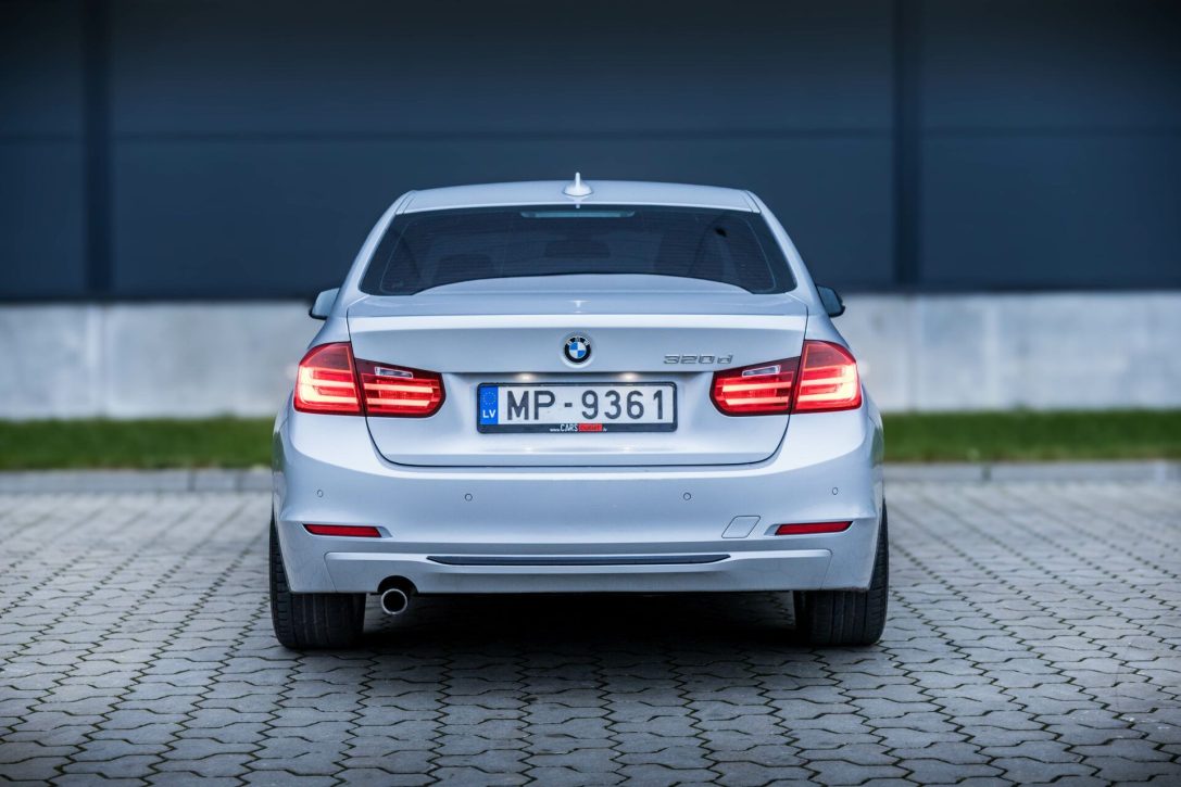 BMW 320