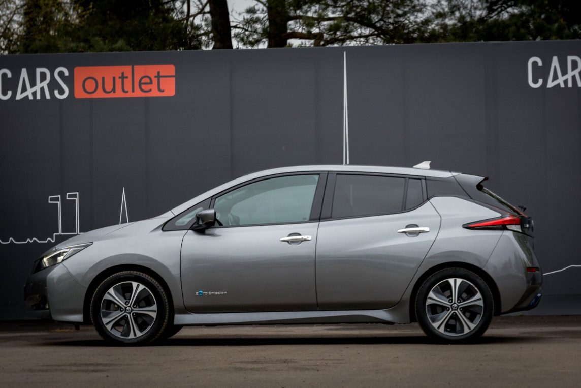NISSAN LEAF 40KWH