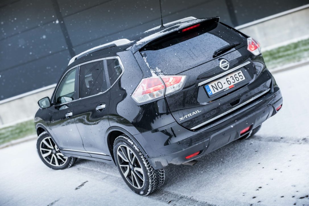NISSAN X TRAIL