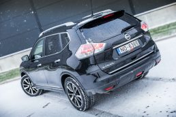 NISSAN X TRAIL