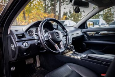 MERCEDES BENZ C320