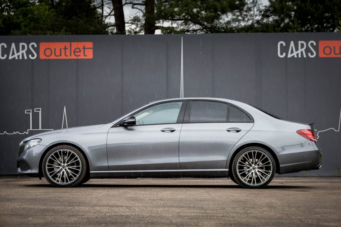 MERCEDES BENZ E200 D